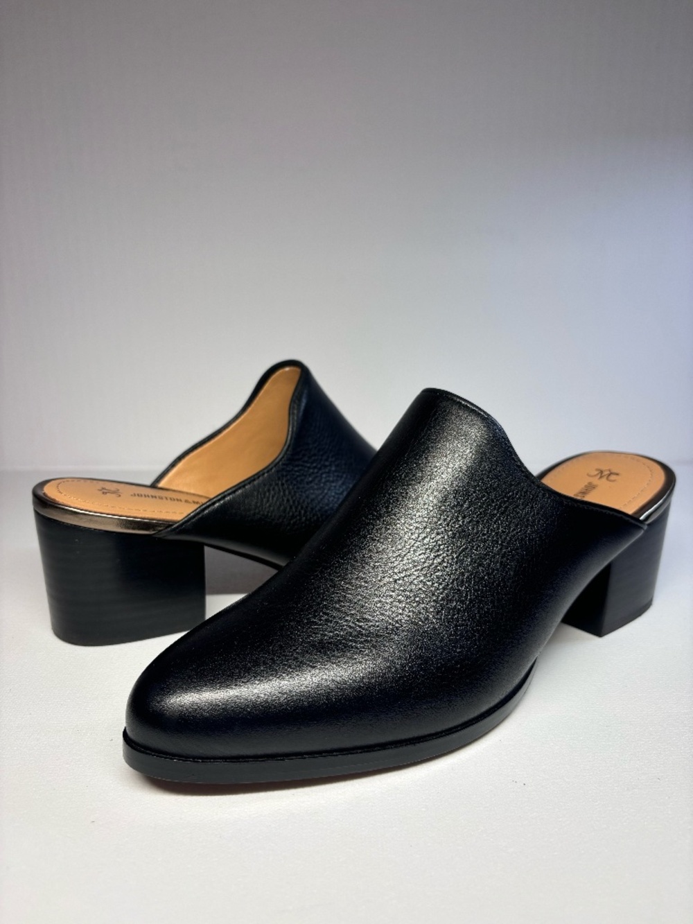 Johnston & Murphy Black Leather Mule Clogs Heeled Slides Women's Size 6M